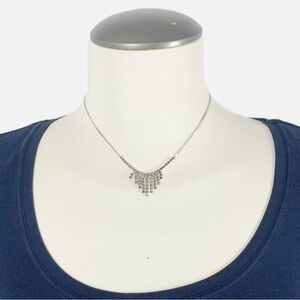 ✨ Vintage Silver Rhinestone Waterfall Necklace – Elegant Statement Chain ✨